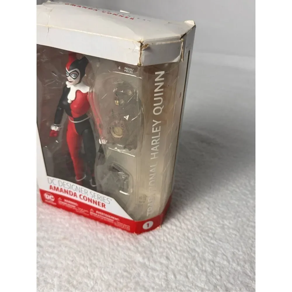 DC DESIGNER SERIES AMANDA CONNER TRADITIONAL HARLEY QUINN - Damaged Box